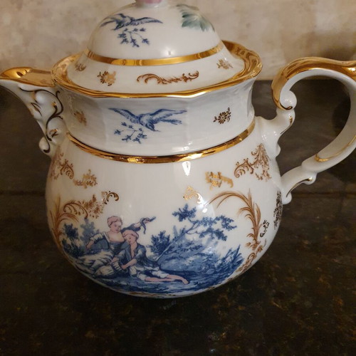 Coffee set 21 pieces 22 carat gold plated like new