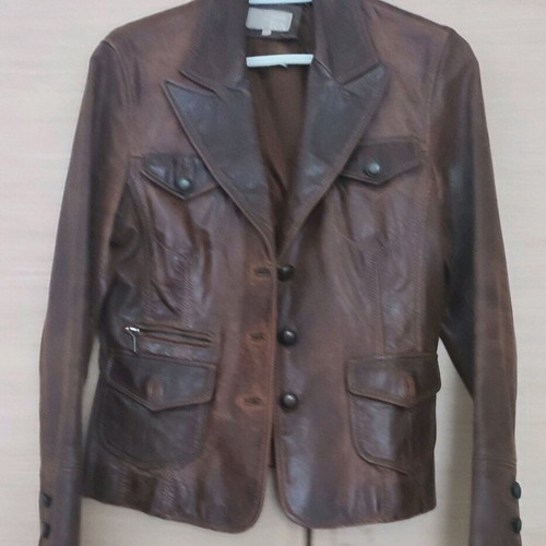 Vintage brown leather jacket like new, size Medium