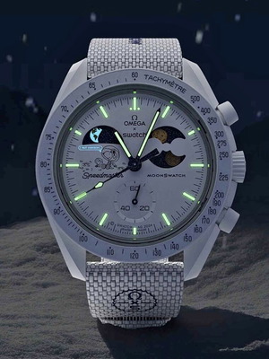 Swatch x Omega Bioceramic Mission To Earthphase Moonshine Gold Cold Moon watch