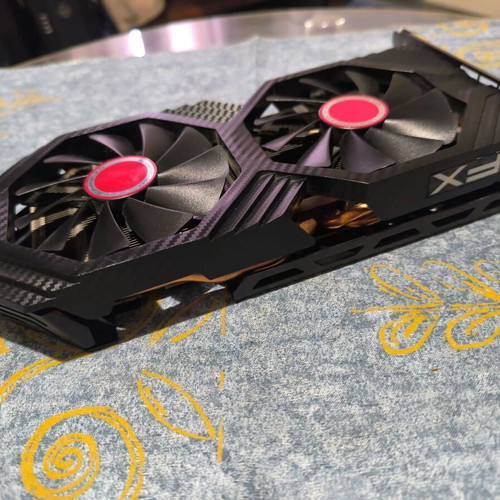 AMD RX 580 8GB σαν καινούργιο, gaming GPU με MX-6 πάστα