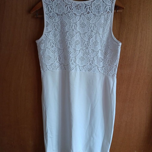White sleeveless dress with lace back S/M like new