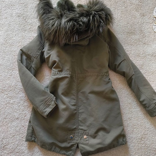 Bershka parka small, like new, green with removable fur hood