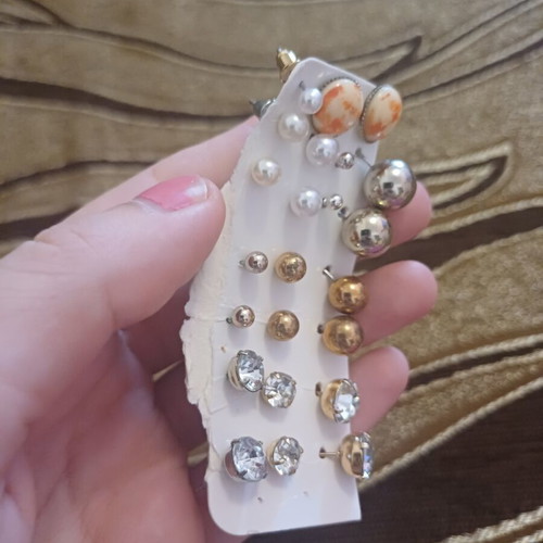 Various earrings new