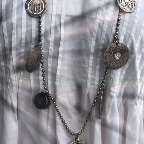 Gas necklace used