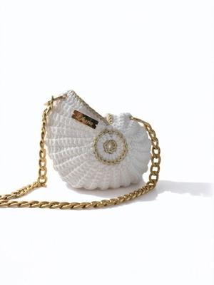 Handmade Shell Shoulder Bag black and white