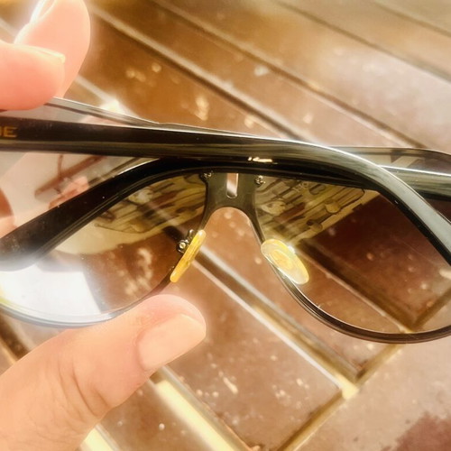 Vogue Vintage Aviator Sunglasses used, black