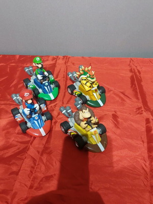 Super Mario Go-Karts pack of 4 figures like new