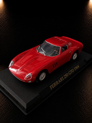 Ferrari 250 GTO 1964 model 1:43 like new