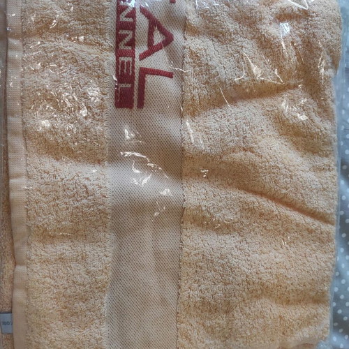 L'Oréal towel new, large size
