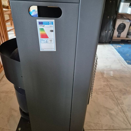 Mistral Plus Gas Heater like new, high efficiency