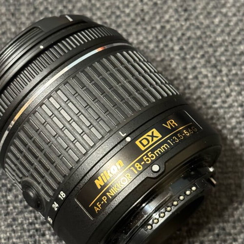 Nikon Crop AF-P DX Nikkor 18-55mm f/3.5-5.6G VR lens like new