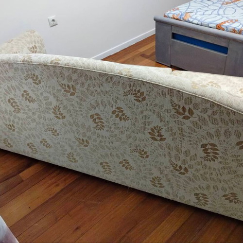 Three-seater sofa used in very good condition