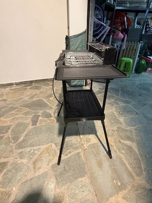 Bruno BRN-0190 Electric BBQ Grill 2400W like new with protective cover