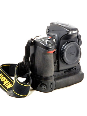 Nikon DSLR D700+Батерия Grip