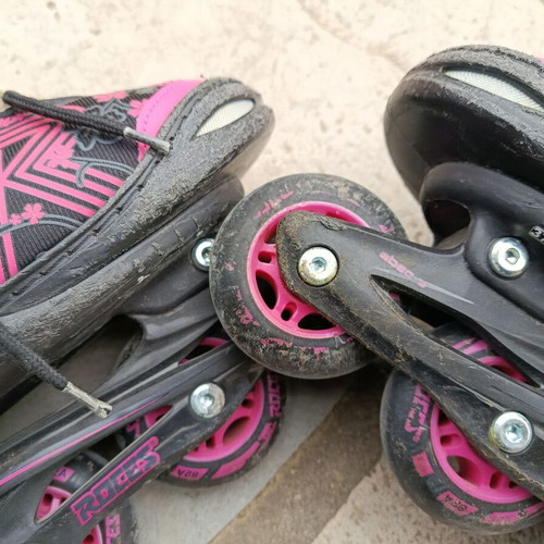 Roces rollers used, adjustable girls size 34-37