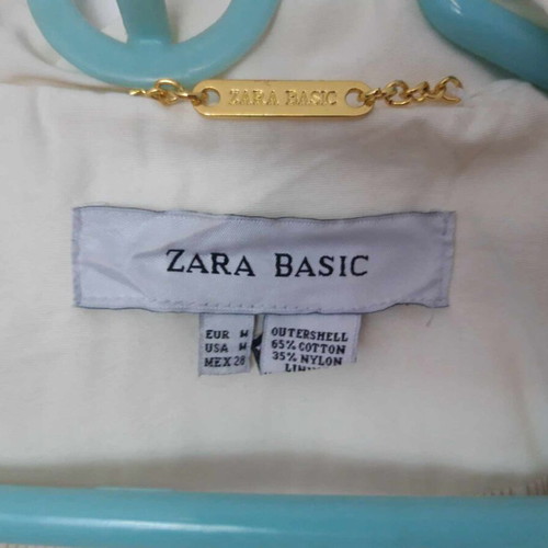 Zara trench coat like new, white, size Medium