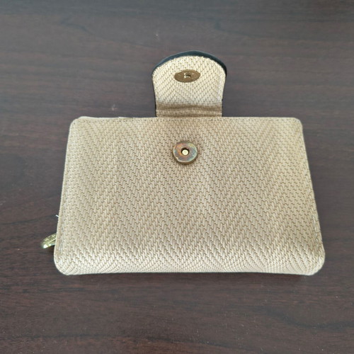 Lace Lore wallet new, beige with embossed texture