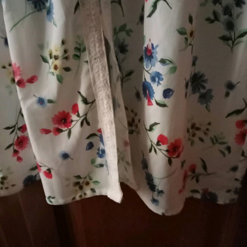 Summer dress like new, floral print with lace and front slit