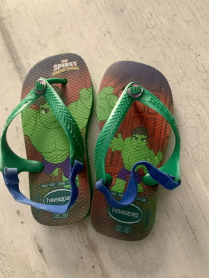 Havaianas Baby Marvel Sandals like new, size 25-26
