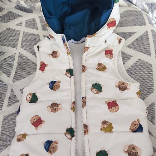 Mayoral unisex vest 9 months like new