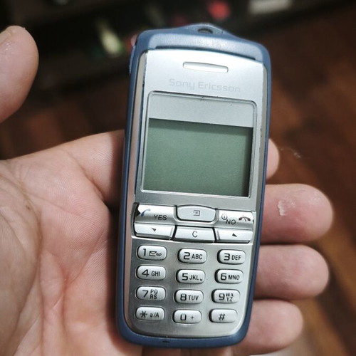 Sony Ericsson T600 retro collectible mobile phone