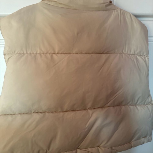 Stradivarius sleeveless beige cropped jacket new with zipper