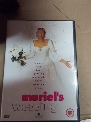 Muriel's Wedding DVD like new with subtitles