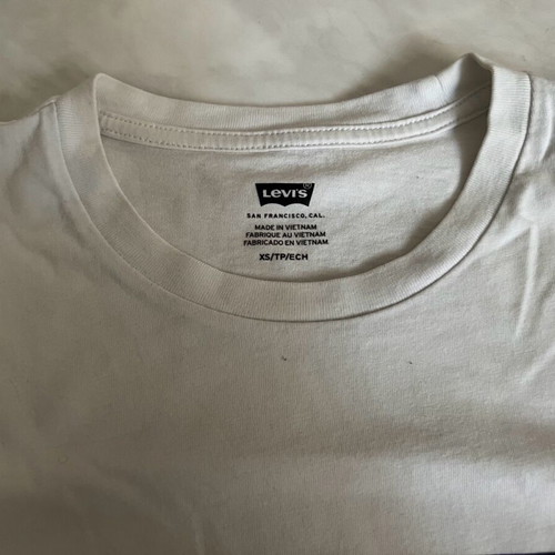 Levis men's short sleeve XS like new, white