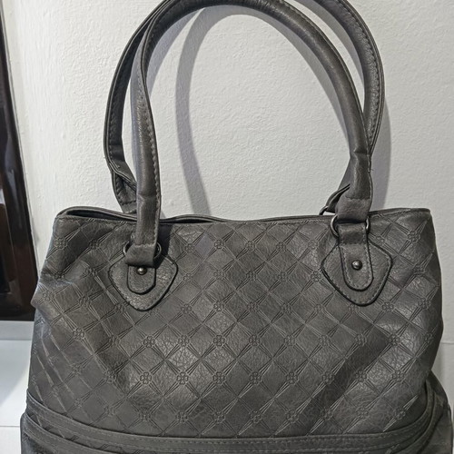 Shoulder bag gray like new, medium size