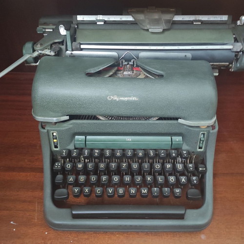 Olympia typewriter used antique collectible