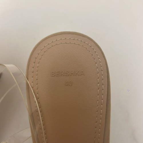 Bershka beige kitten heels size 40 used, comfortable