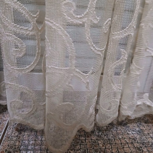 Linen and lace curtains set of 2 like new