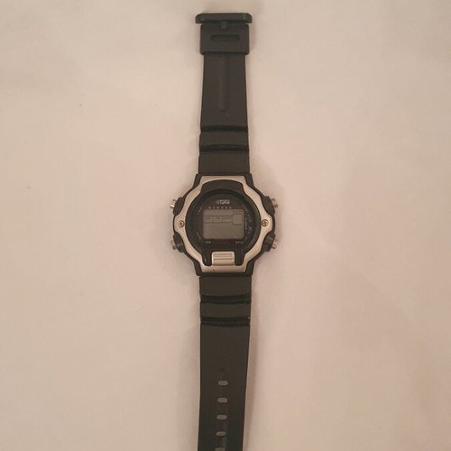Men's watch used black, battery needed