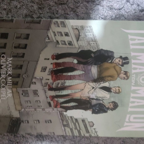 The Magicians new, Greek edition by Mark Millar