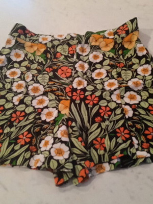 Zara women's floral shorts like new, multicolored, size S