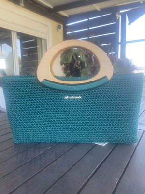 Handmade bag with horn handles, lined, green