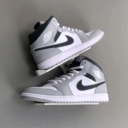 Adjustable Sneaker Wall Mount New (Floating Display)