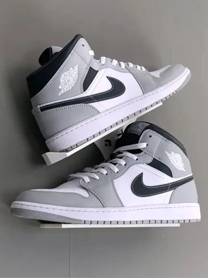 Adjustable Sneaker Wall Mount New (Floating Display)
