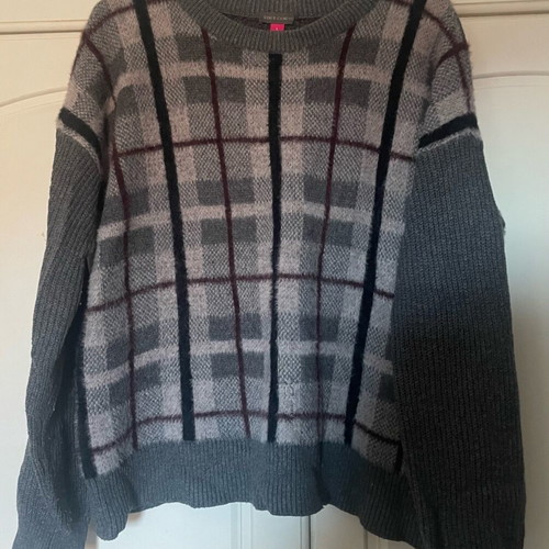 Vince Camuto Checked Sweater size L like new, gray/burgundy