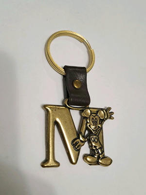 Συλλεκτικό μεταλλικό μπρελόκ Disney Mickey Mouse μεταχειρισμένο, Vintage Edition