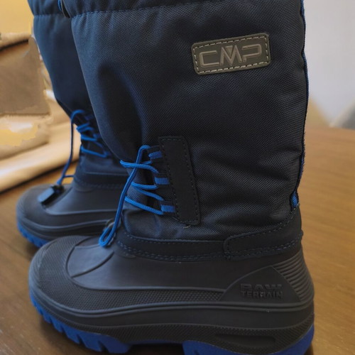 CMP snow boots size 40 blue like new