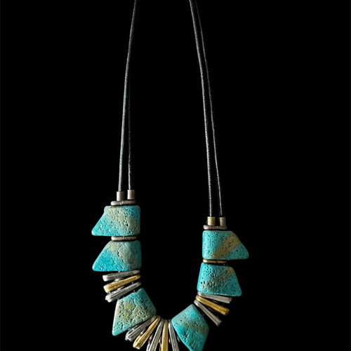 Necklace with blue stones like new, turquoise