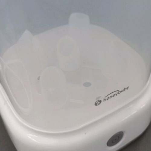 Honeybaby sterilizer for 5 bottles like new