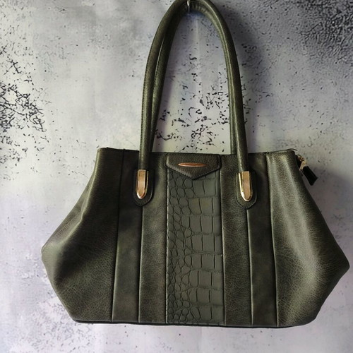 Women's shoulder bag used, grey with zipper and clips