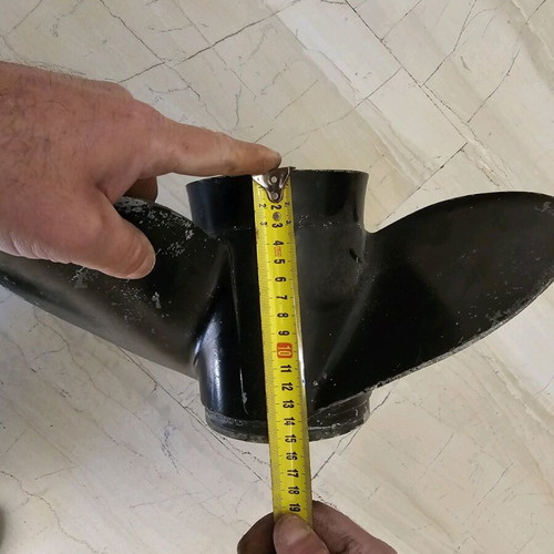 Boat propeller used in good condition