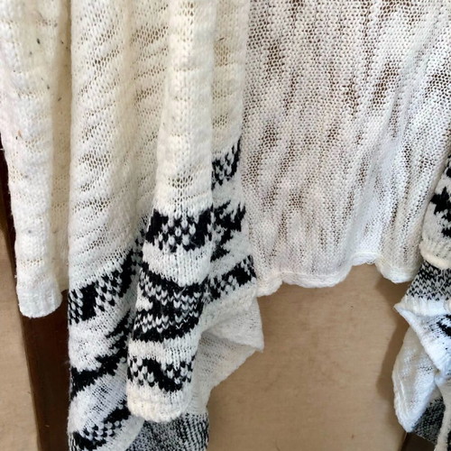 White knitted cardigan like new, size L