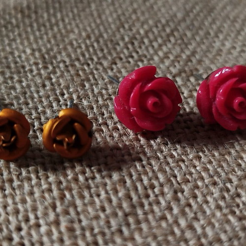 Rose earrings two pairs like new