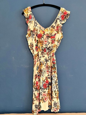 Floral dress S/M used