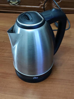 Black-silver kettle like new