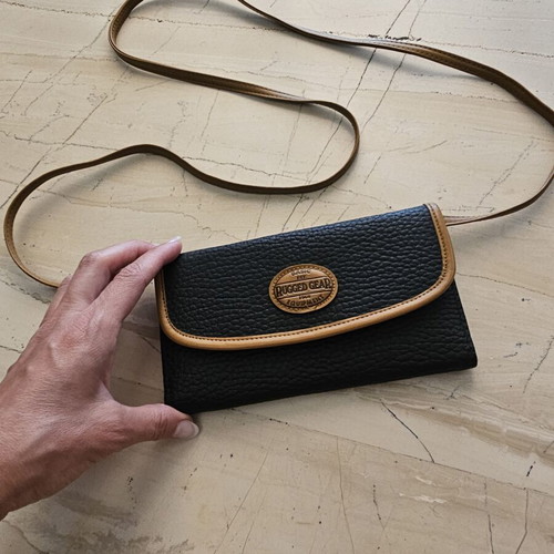 Rugged Gear leather wallet used, black and brown pebbled